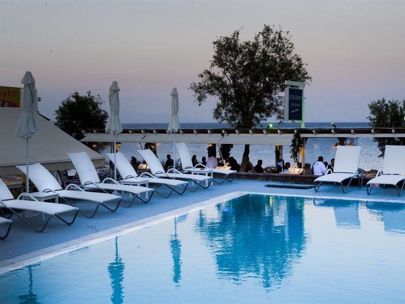Poseidon Beach Hotel Kamári Exterior foto